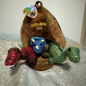 Dinosaur Egg Stuffed Plush Toy with 4 Dinosaurs NWT